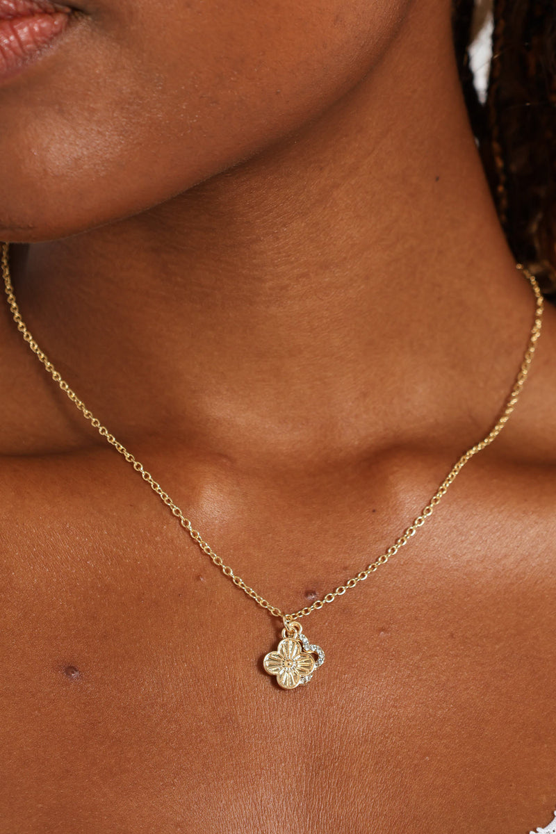 Double Diamante Flower Pendant Necklace & Matching Set - Gold – LEGiT
