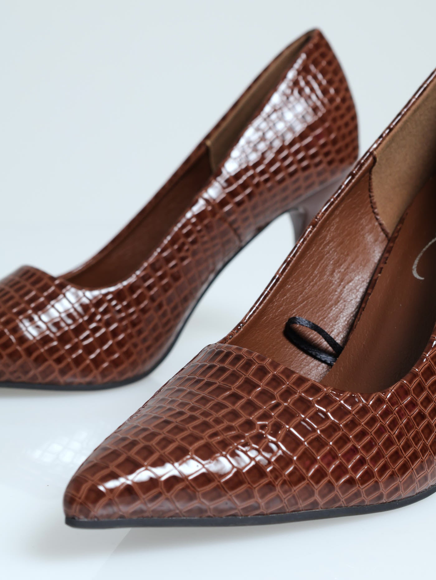Legit Pattern Classic Full Court Croc Pattern Hi-Shaped Stiletto - Chocolate – LEGiT
