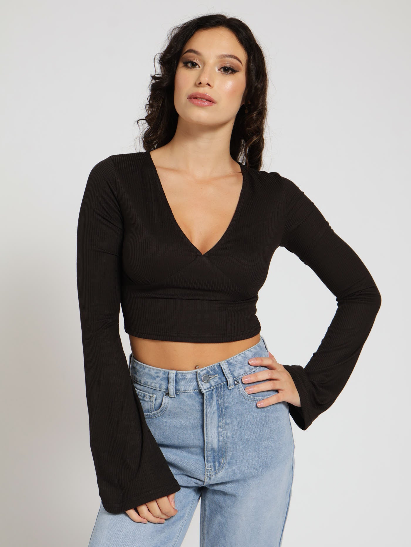 Long Sleeve Ribb Flared Sleeve Crop Top Black – LEGiT