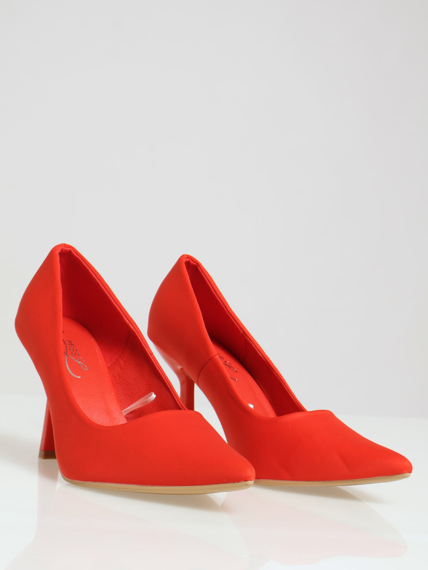 Shaped Bright Pointy Full Court Heel Red – LEGiT