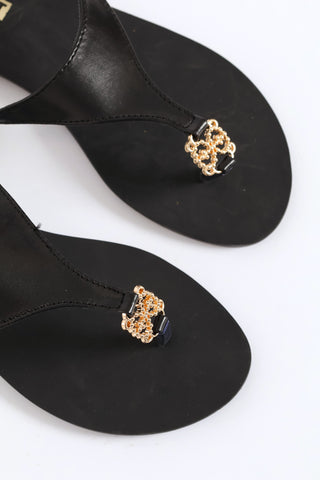 Link Trim Buckle Back Strap Thong Sandal - Black