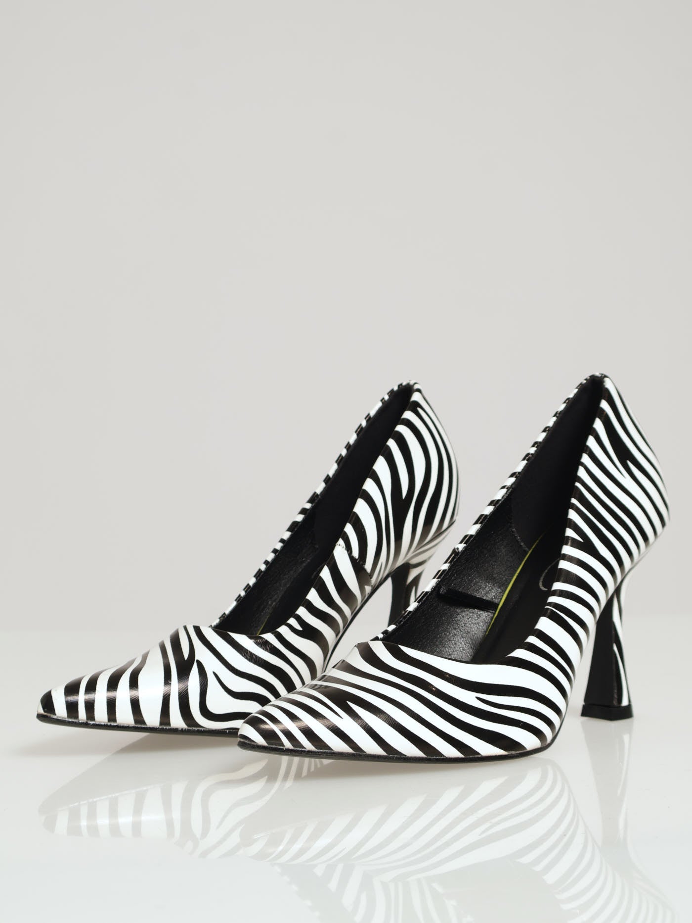 Two Tone Black And White Shoes Heels Buy Twenty Eight Shoes 10CM