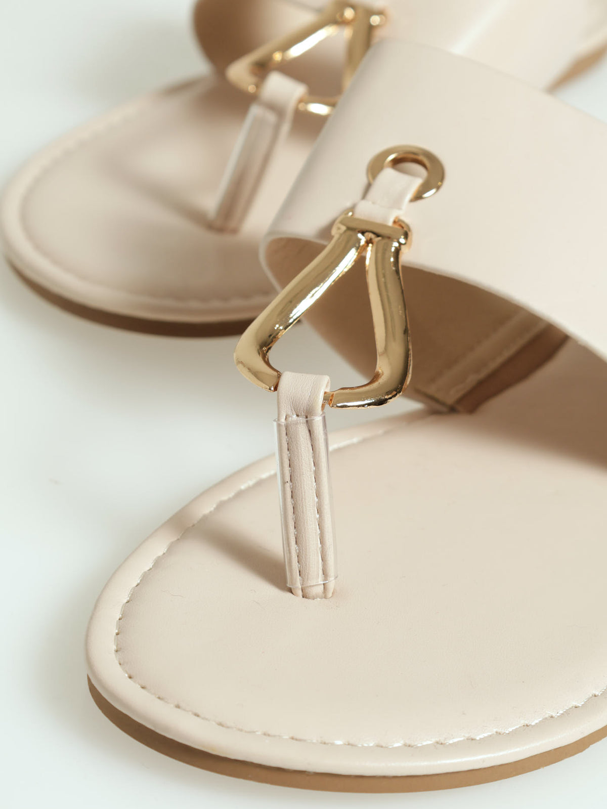 One String Sandlas Flat One Strap Thong Sandal With Shaped Toe Trim - Cream – LEGiT