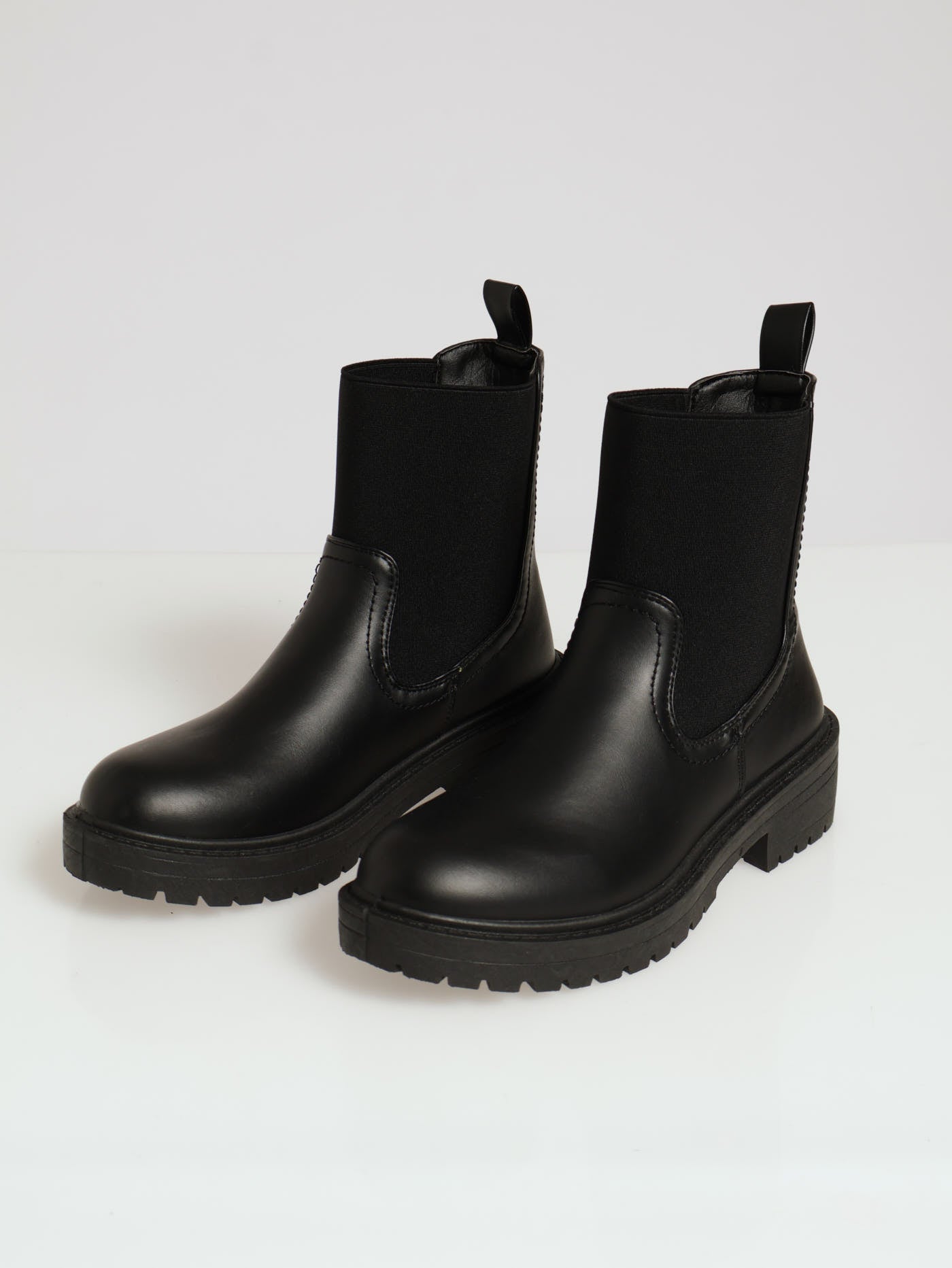 Flat Ankle Chelsea Boot Black LEGiT