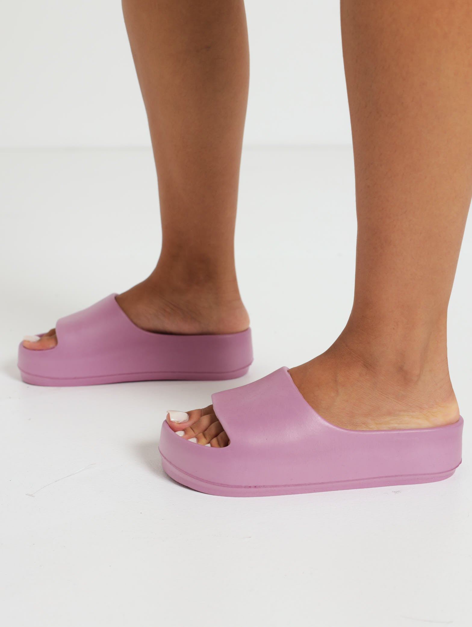 Sandle Basic Basic Moulded Platform Sandal – LEGiT