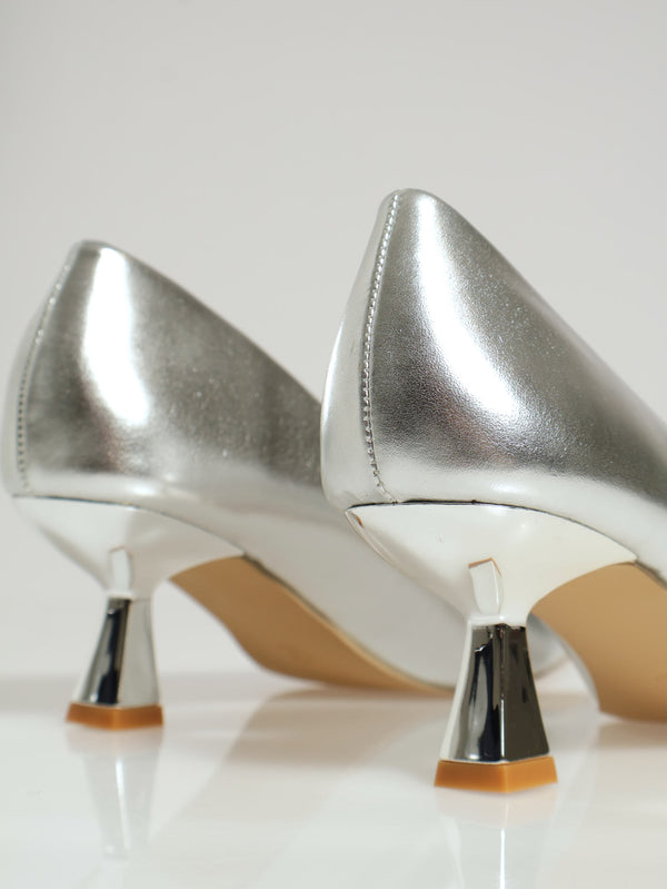 Lo Stiletto Pointy Metallic Full Court Heel - Silver – LEGiT