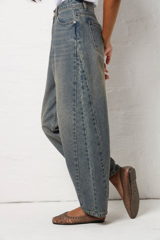 Dirty Panel Detail Barrel Jean - Stonewash
