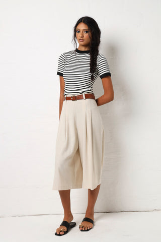 Short Sleeve  Stripe Seamless Tee -Black/Cream