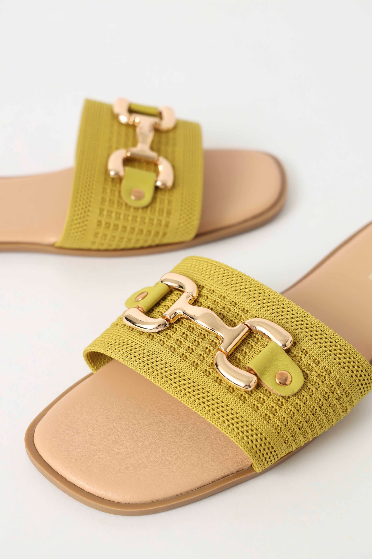 Chunky Link Trim One Strap Sandal - Chartreuse – LEGiT