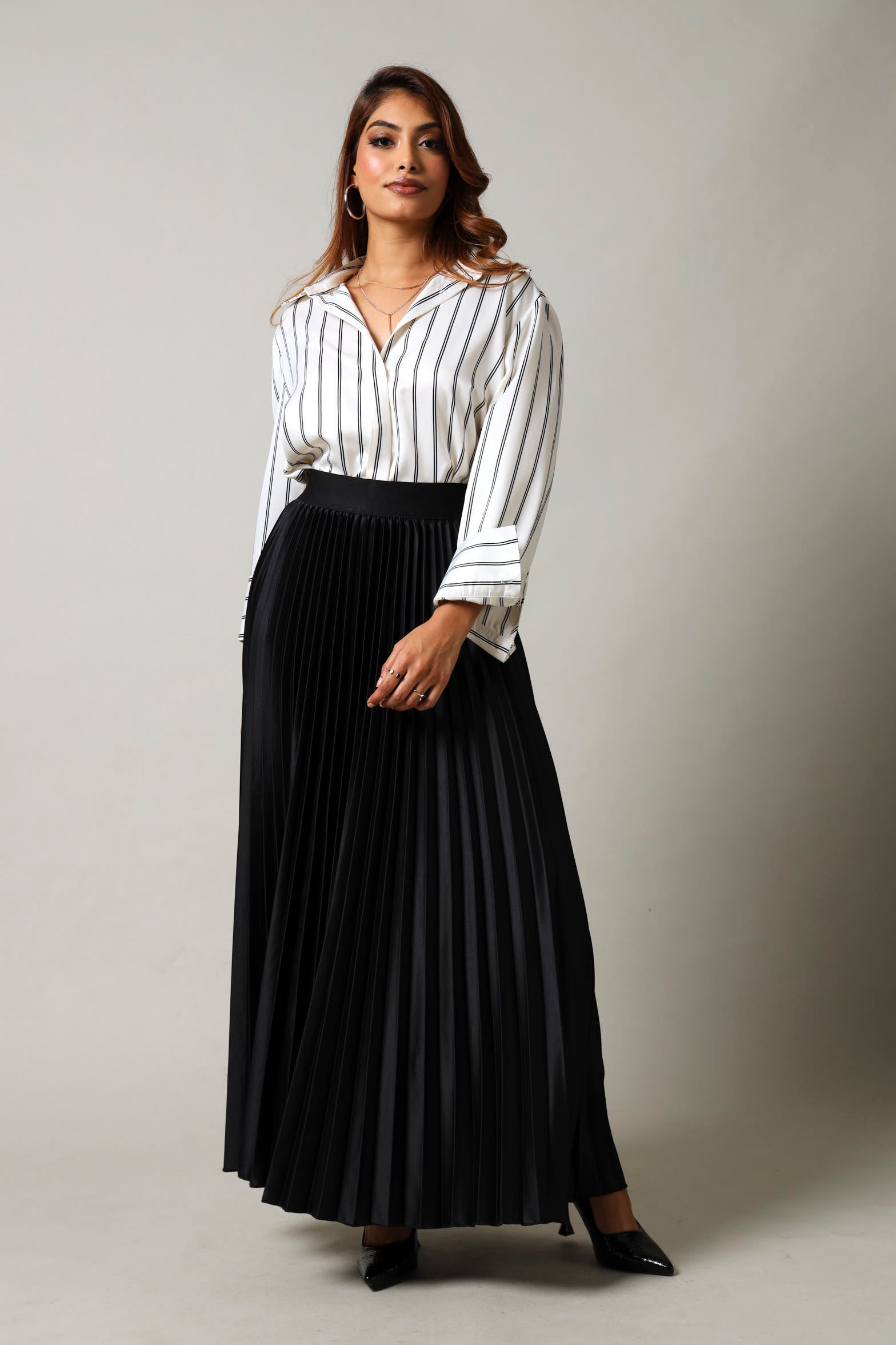 Long Length Elasticated Pleated Skirt - Black – LEGiT