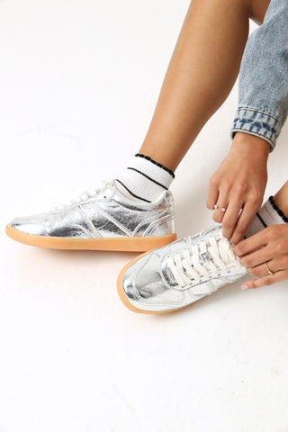 Lace Up Retro Sneaker - Silver