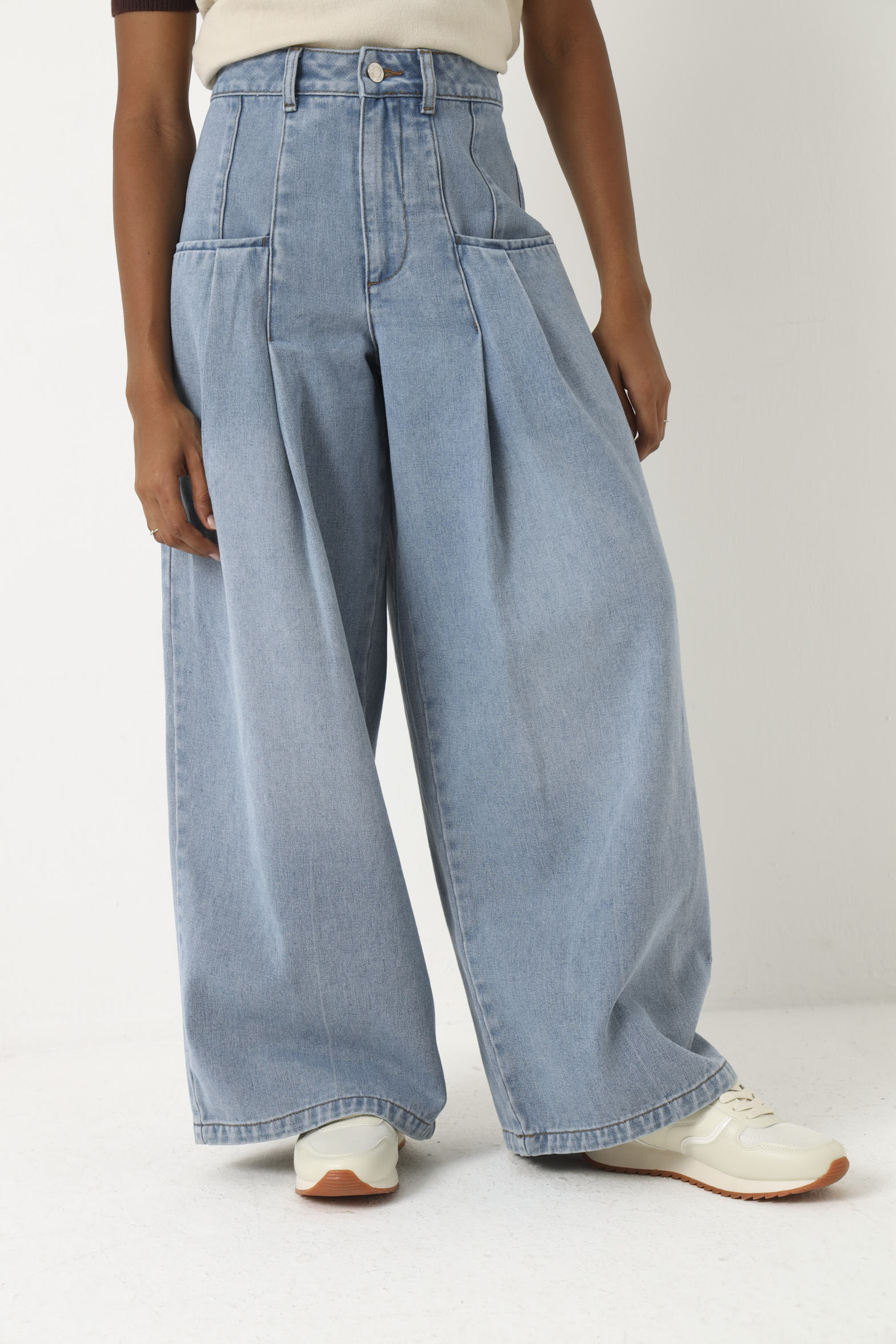 Exaggerated Pleat Pocket Wide Leg Jean - Stonewash – LEGiT