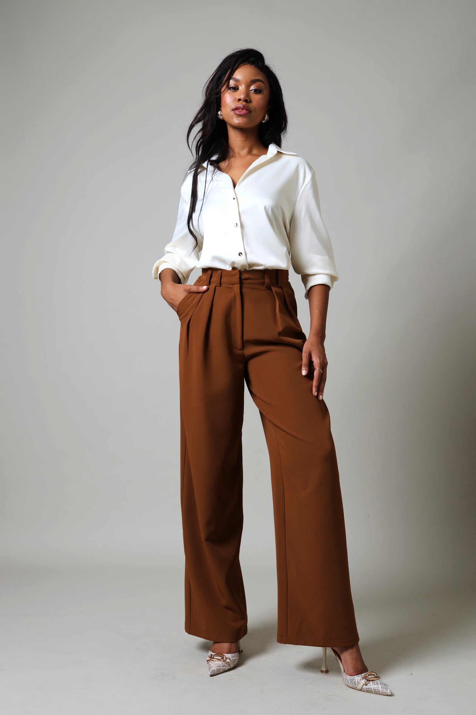 Wideleg Pants With Pleat Detail - Brown – LEGiT