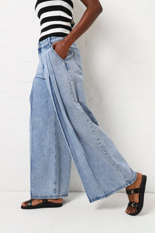 Deep Pleated Wide Leg Jean - Light Wash